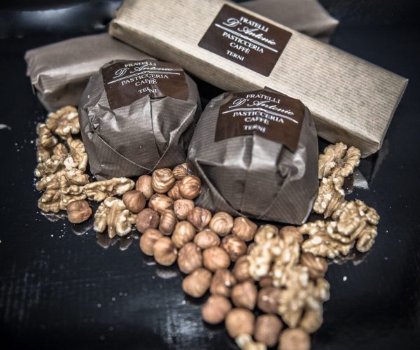 Specialità delle feste pasticceria caffetteria fratelli d'antonio terni, produziona propria artigianale per le feste di natale