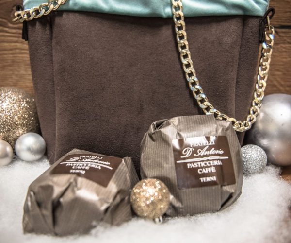 confezioni regalo per natale con dolci natalizie artigianali, pasticceria f.lli d'antonio terni