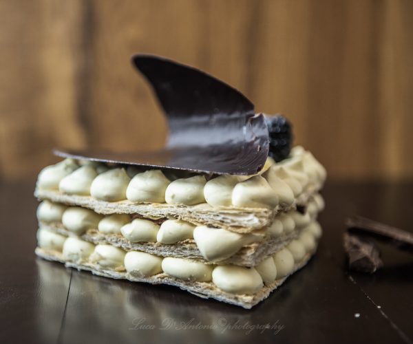 torta su ordinazione a forma di cuore con mascaprone, millefoglie, crema chantilly pasticceria fratelli d'antonio terni
